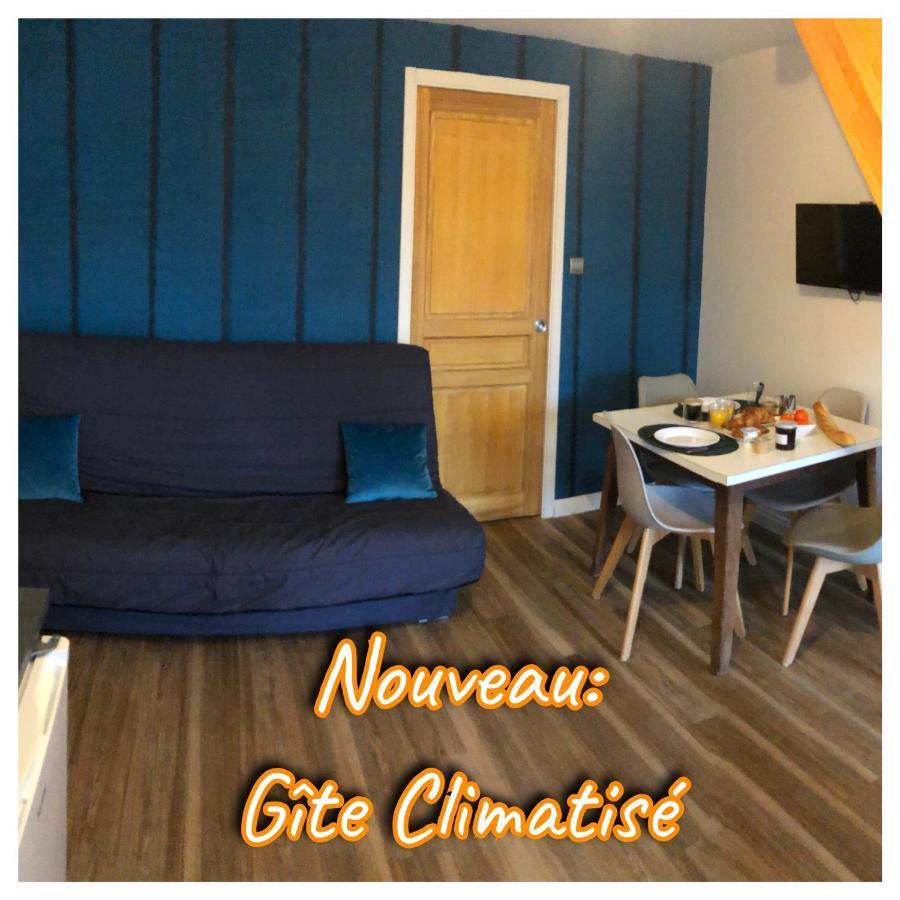 Le Gîte Bleu Les gîtes de Joséphine Courbouzon  Exterior foto